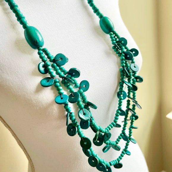 Jewelry - NWT Green Beaded Wood Necklace